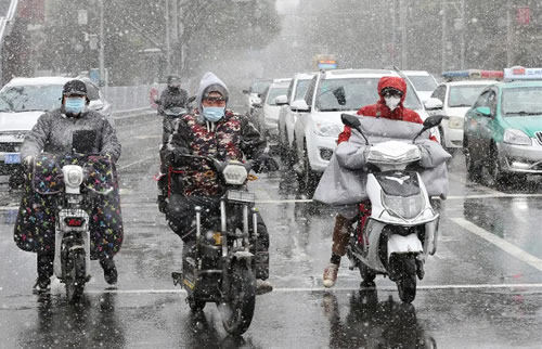 2023年雪景发朋友圈简短文案(雪景文案短句)-2