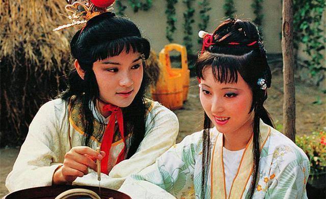 红楼梦:黛玉和宝钗谁更受欢迎?你看看书中人的评价便一目了然-1 红楼梦:黛玉和宝钗谁更受欢迎?你看看书中人的评价便一目了然-1