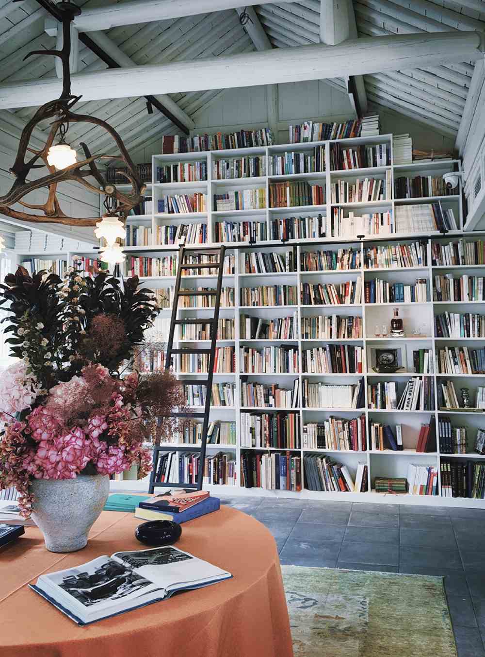 2024年，哪些文学事件令你印象深刻？-11