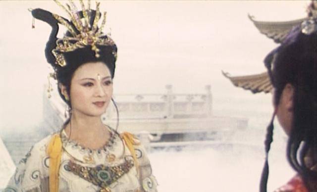 为何说秦可卿是宝玉第一个偷试对象？书中的五个细节让人心生怀疑-4