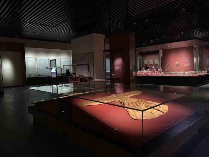 唯一完好明初九旒冕领衔:“鲁王之宝”呈现明代亲王生活-3 唯一完好明初九旒冕领衔:“鲁王之宝”呈现明代亲王生活