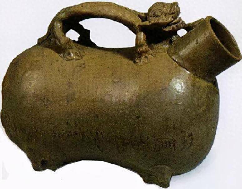 古代“夜壶”口那么小,女人怎么用?看完瞬间明白了,古人真聪明-2 古代“夜壶”口那么小,女人怎么用?看完瞬间明白了,古人真聪明-2