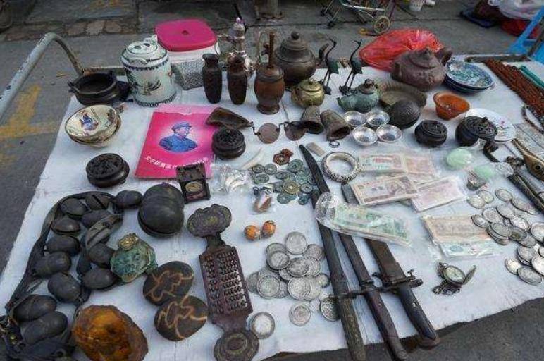 古代“夜壶”口那么小,女人怎么用?看完瞬间明白了,古人真聪明-9 古代“夜壶”口那么小,女人怎么用?看完瞬间明白了,古人真聪明-9